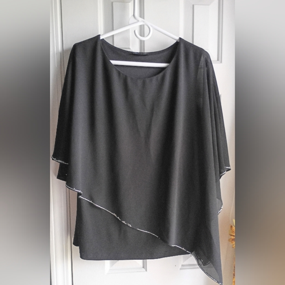 Weavz Black Flowy Bedazzled Top